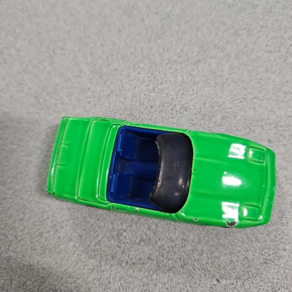 Hot Wheels 1998 Chevrolet Corvette Convertible Tropicool Green (TC-9)